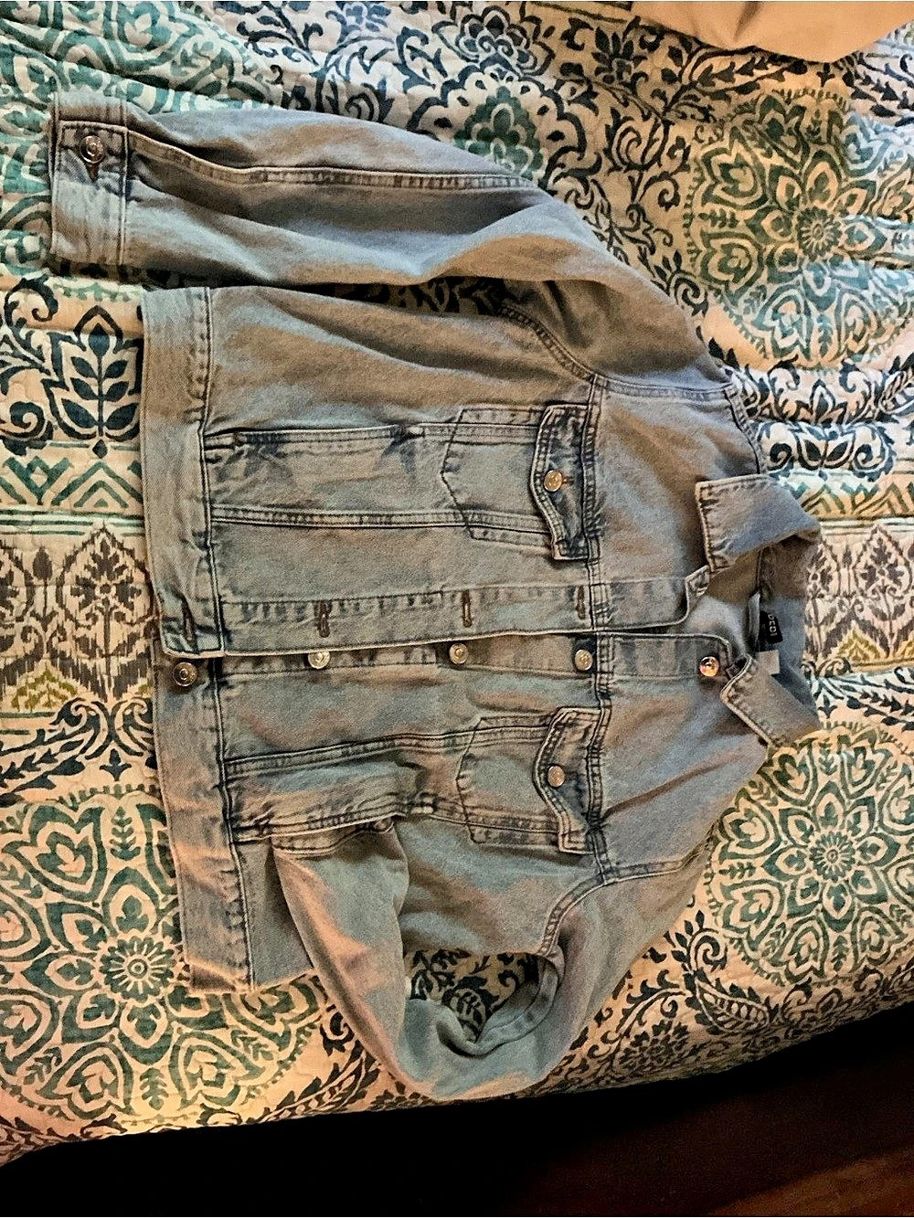 DIVIDED H&M Denim Jacket Size Medium Like New
